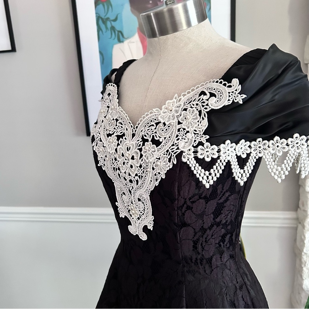 Vintage 80s Black Lace Dress Off Shoulder Gothic Prom Cocktail Size XS - Picture 9 of 12